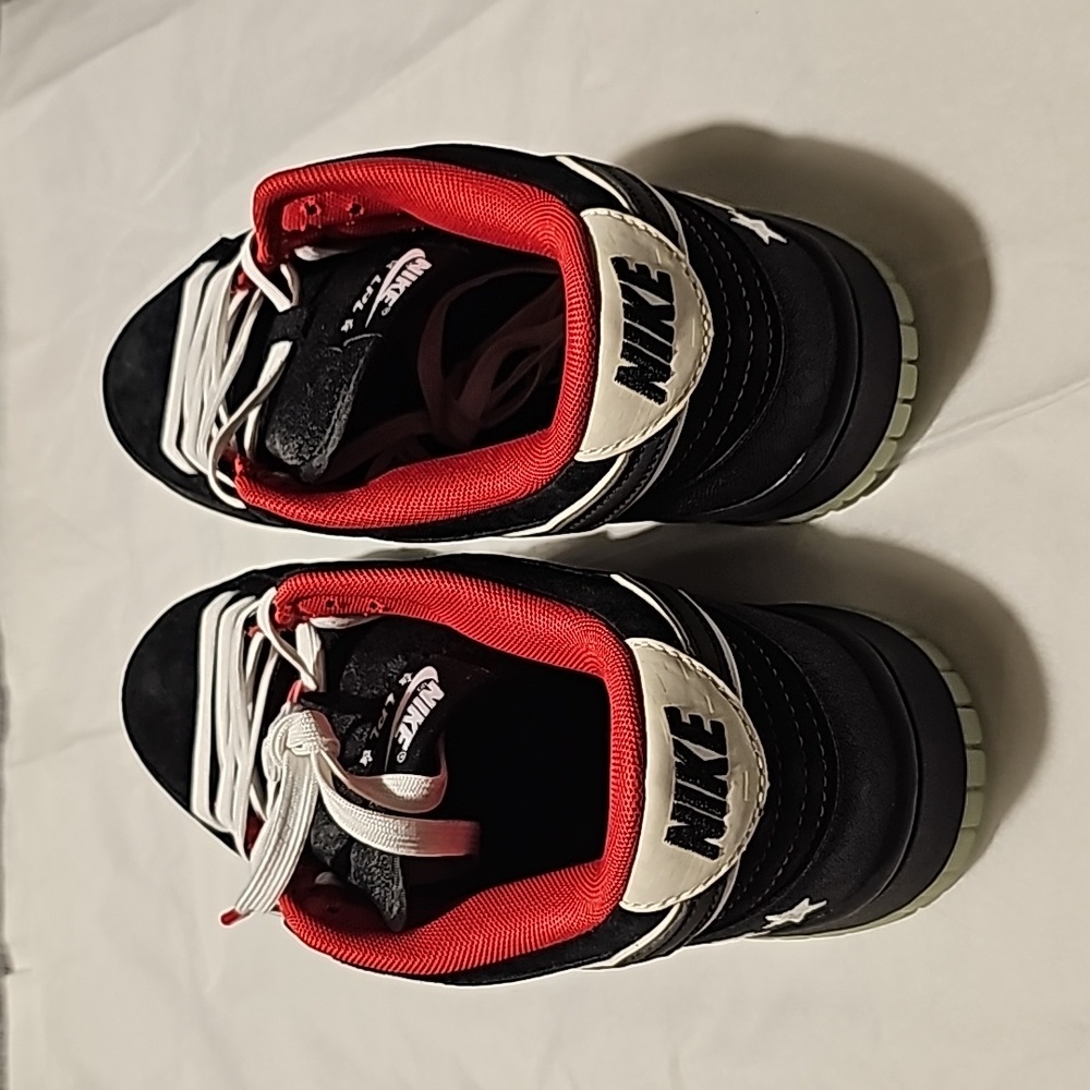 Nike - Picture 6 of 10